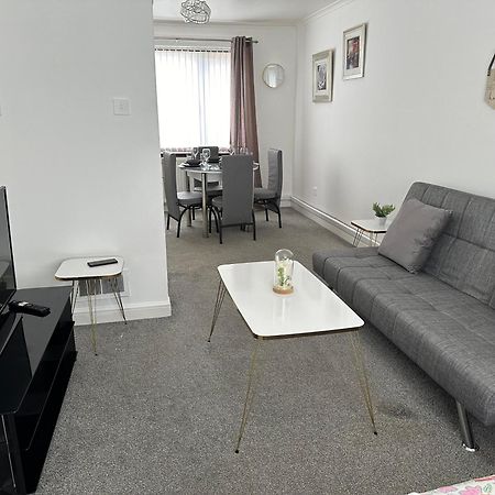 Lovely 3 Bedroom House Close To City Centre Peterlee Exterior photo